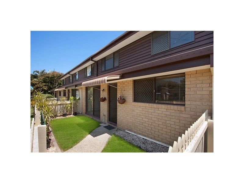 3/8 Bolton Street, Kirra QLD 4225