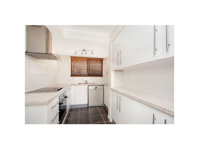 3/8 Bolton Street, Kirra QLD 4225