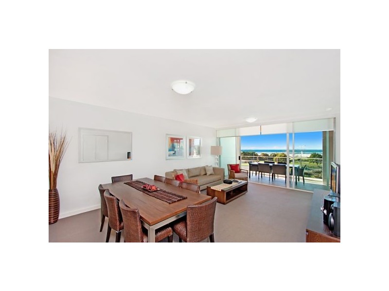 106  Kirra Surf Apartments, Creek Street, Kirra QLD 4225