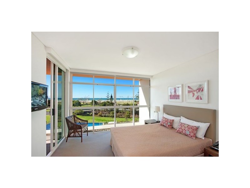 106  Kirra Surf Apartments, Creek Street, Kirra QLD 4225