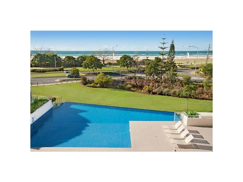 106  Kirra Surf Apartments, Creek Street, Kirra QLD 4225