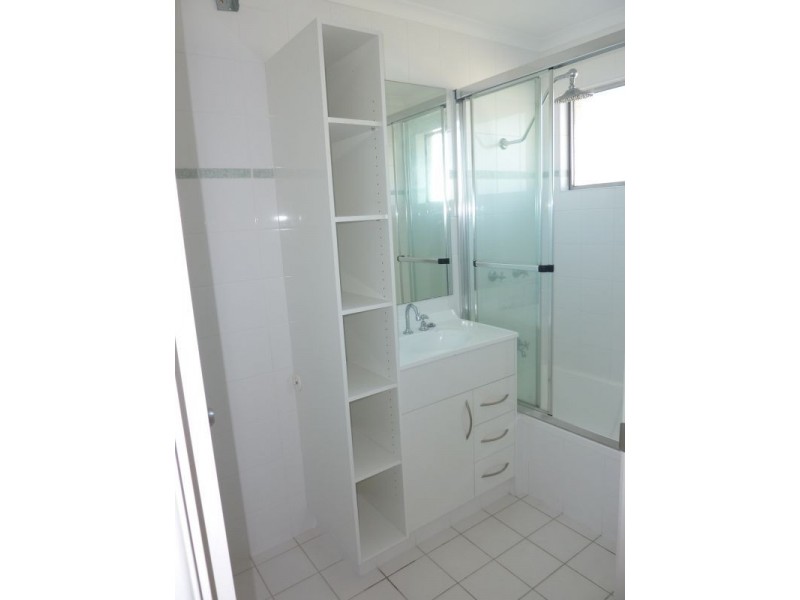 8/10 Marine Pde,, Kirra QLD 4225