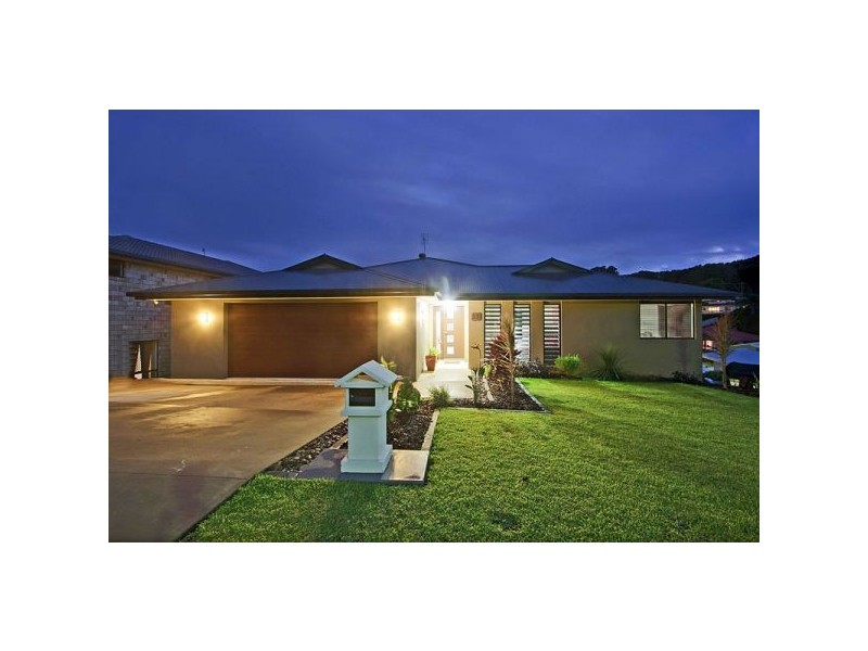 13 Mourne Terrace, Banora Point NSW 2486