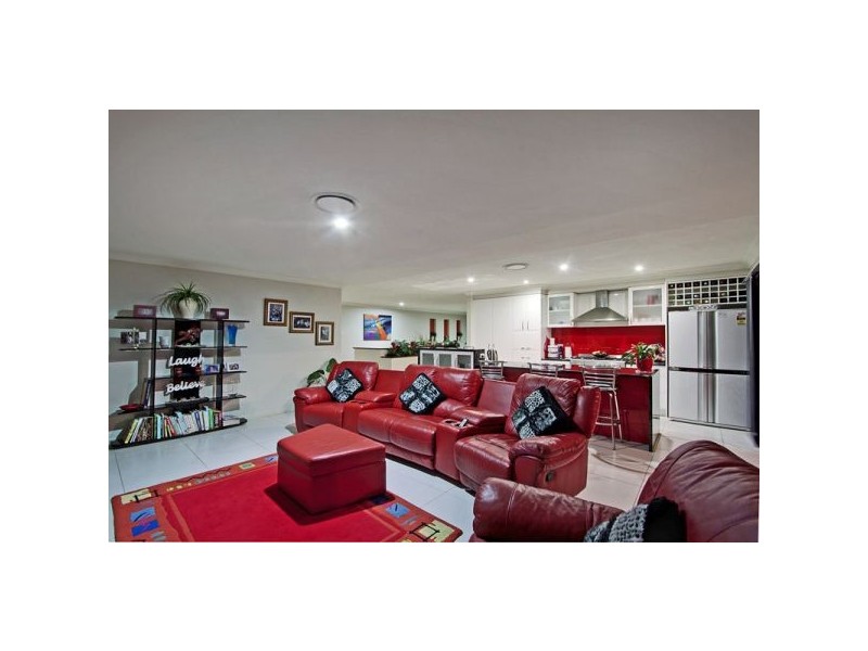 13 Mourne Terrace, Banora Point NSW 2486