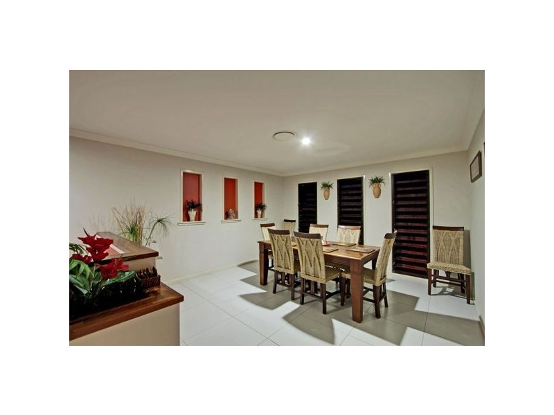13 Mourne Terrace, Banora Point NSW 2486