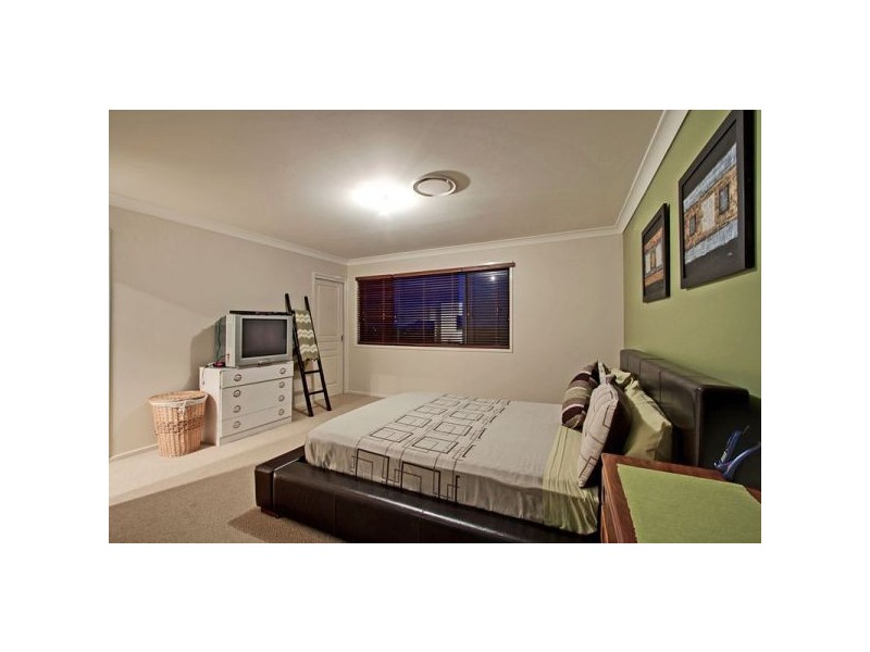 13 Mourne Terrace, Banora Point NSW 2486