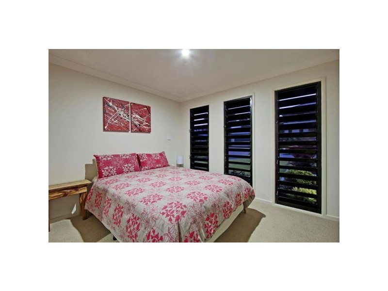 13 Mourne Terrace, Banora Point NSW 2486