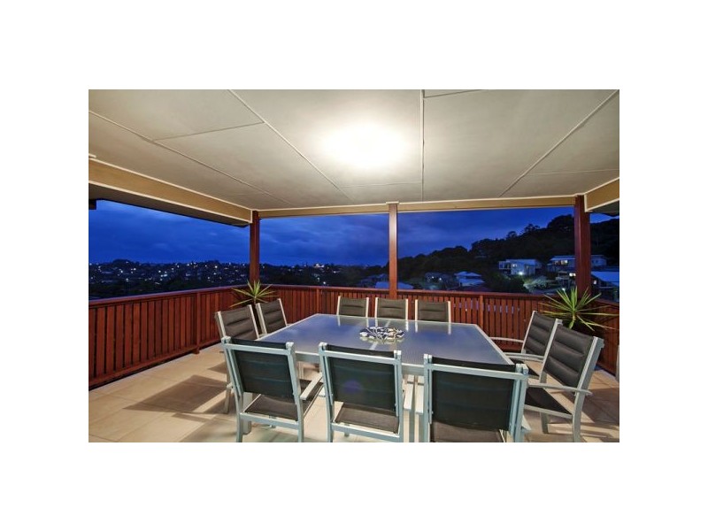 13 Mourne Terrace, Banora Point NSW 2486