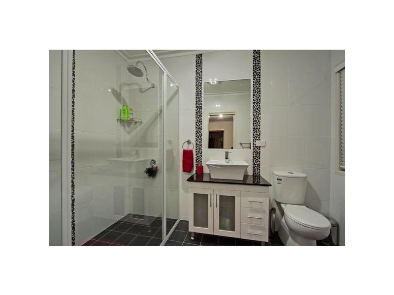 13 Mourne Terrace, Banora Point NSW 2486