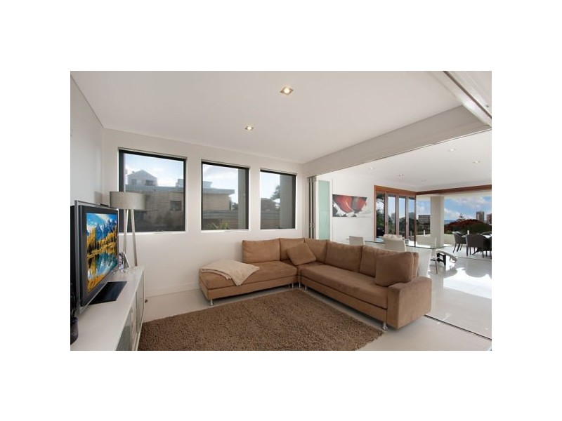 3/61 Garrick Street, Coolangatta QLD 4225