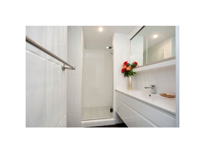 8/130 Marine Pde, Coolangatta QLD 4225