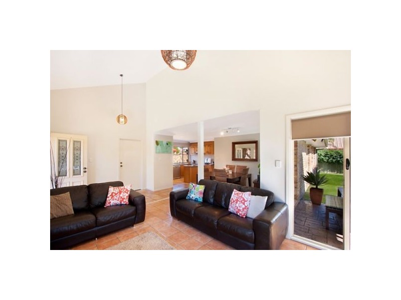 10 Oriole Court, Burleigh Waters QLD 4220