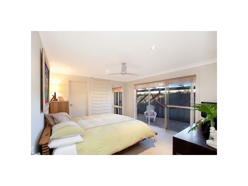 10 Oriole Court, Burleigh Waters QLD 4220