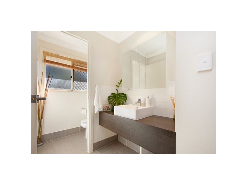 10 Oriole Court, Burleigh Waters QLD 4220