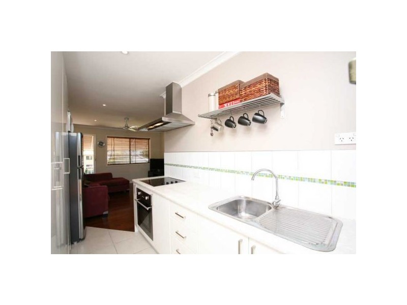 4/27 Coolangatta Road, Kirra QLD 4225