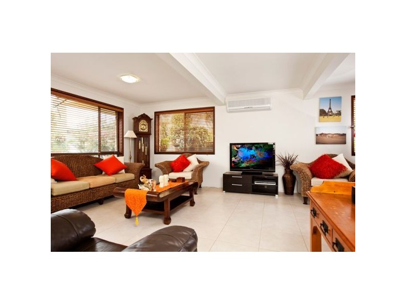 2/11 Echuca Cres, Banora Point NSW 2486