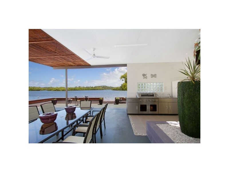 222 Kennedy Drive, Tweed Heads West NSW 2485