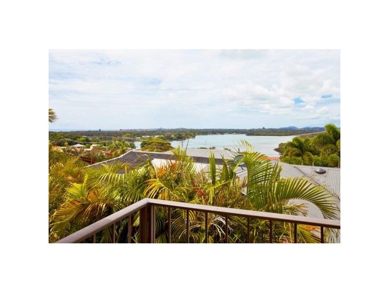 1/11 Echuca Cres, Banora Point NSW 2486