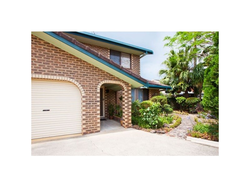 1/11 Echuca Cres, Banora Point NSW 2486