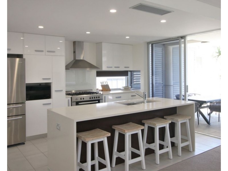 2/11 Eden Avenue “Ciel”, Coolangatta QLD 4225