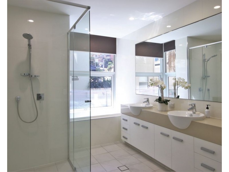 2/11 Eden Avenue “Ciel”, Coolangatta QLD 4225