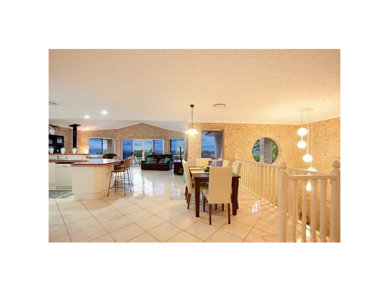 13 Kinross Close, Banora Point NSW 2486