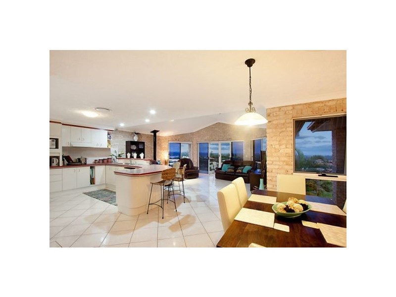 13 Kinross Close, Banora Point NSW 2486