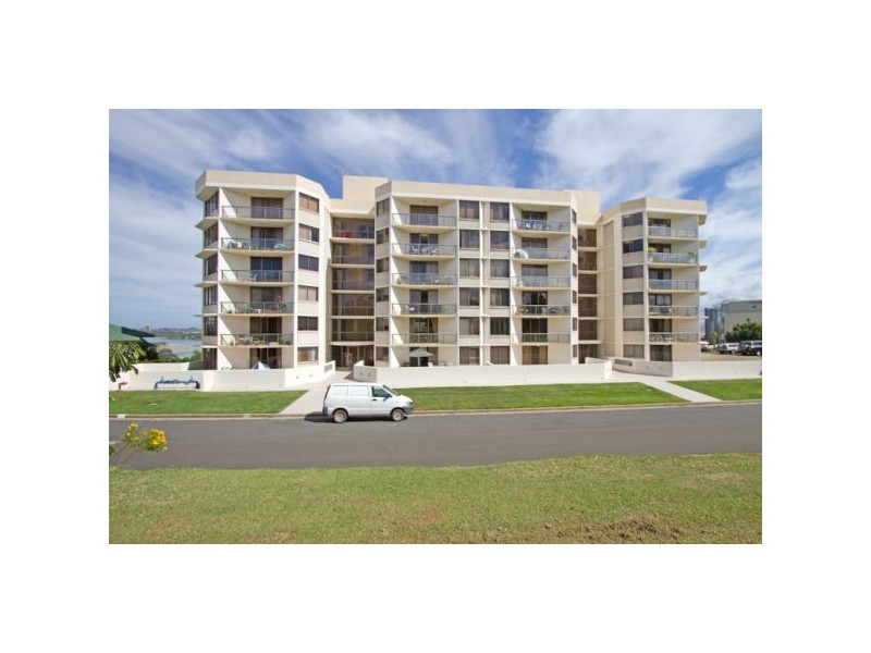 2C/3-9 Eden Street, Rainbow Bay QLD 4225