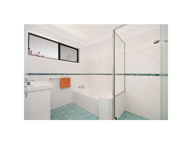 2/23 Martinelli Avenue, Banora Point NSW 2486