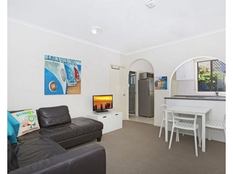 2/24 Eden Avenue, Coolangatta QLD 4225