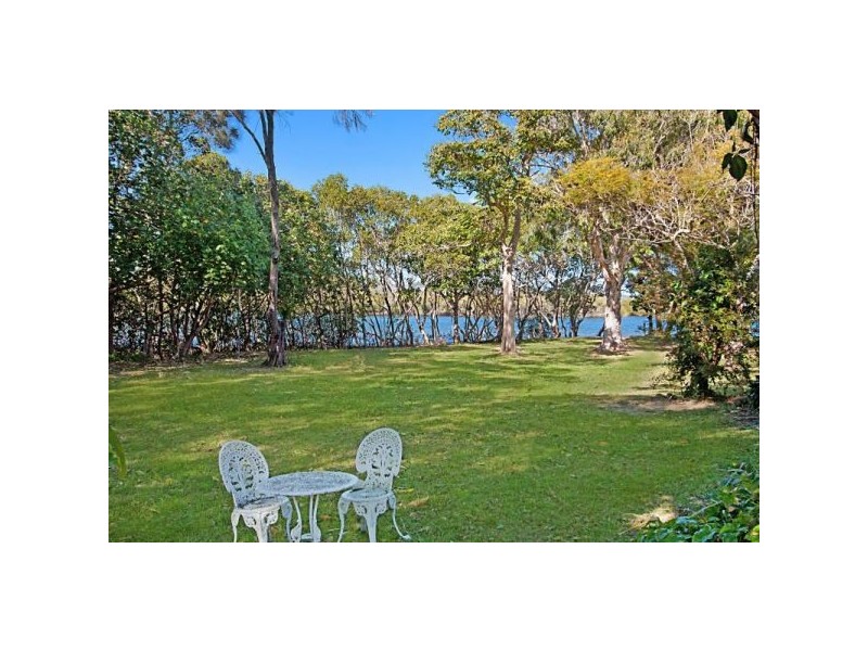 2/151 Sunset Boulevarde, Tweed Heads West NSW 2485