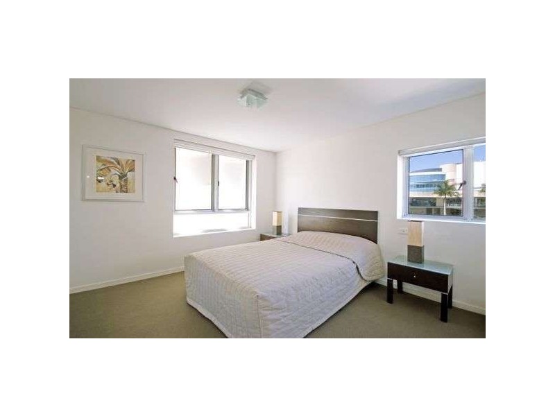 Coolangatta QLD 4225