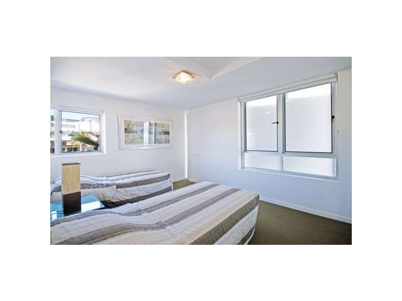 Coolangatta QLD 4225