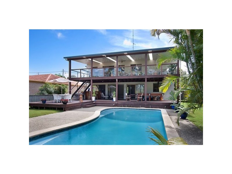 27 Sunset Blvd, Tweed Heads West NSW 2485
