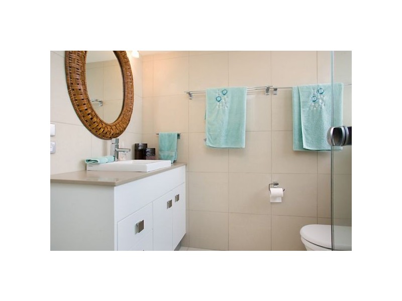 1b/166 Marine Parade, Rainbow Bay QLD 4225