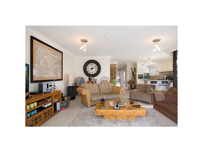 1b/166 Marine Parade, Rainbow Bay QLD 4225