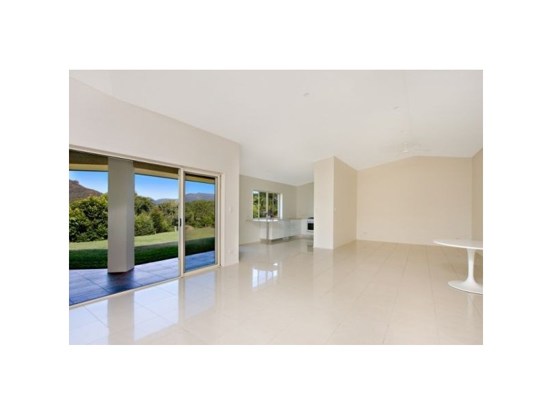 11 Thomas Waters Road, Tallebudgera Valley QLD 4228