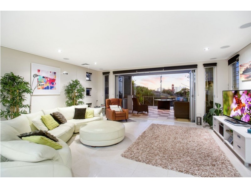 50 Stapylton Street, Coolangatta QLD 4225