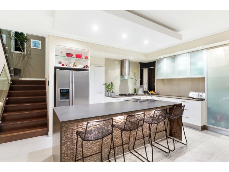 50 Stapylton Street, Coolangatta QLD 4225