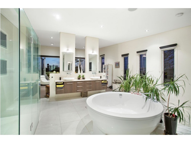 50 Stapylton Street, Coolangatta QLD 4225