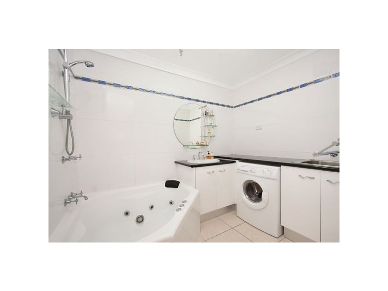 7/7 Eden Avenue, Rainbow Bay QLD 4225