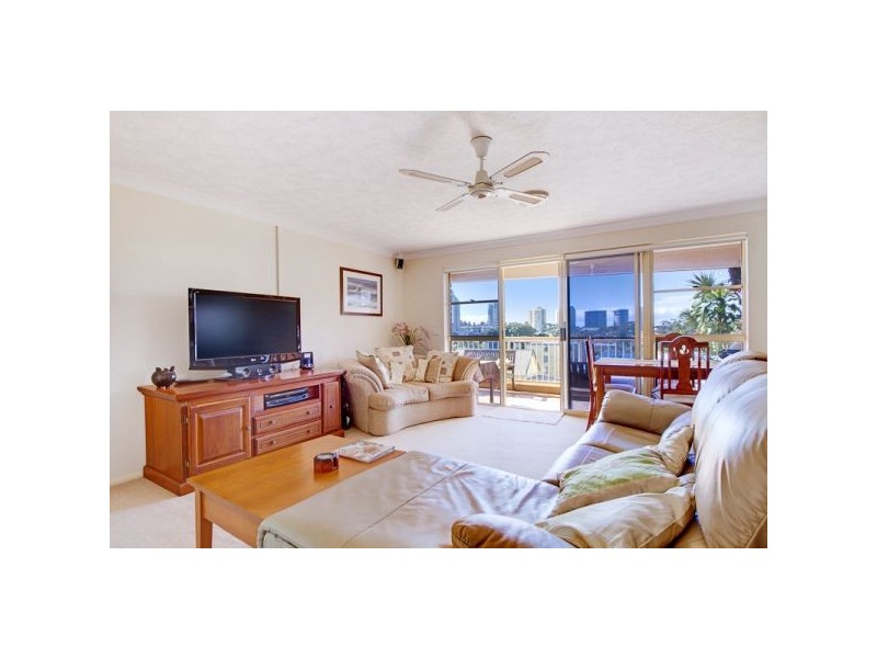 9/43 Mclean St, Coolangatta QLD 4225