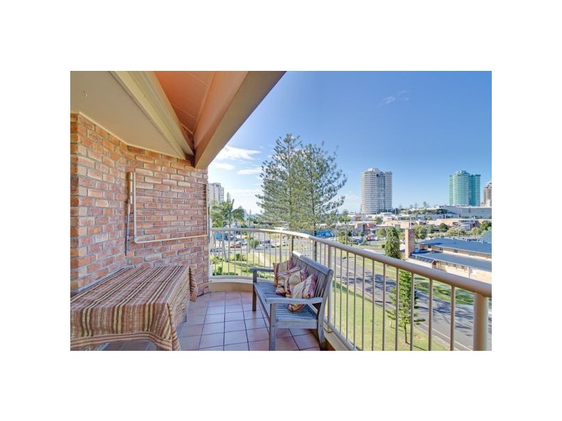 9/43 Mclean St, Coolangatta QLD 4225