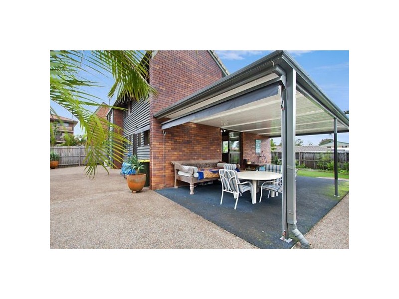 2/2 Blue Waters Cres, Tweed Heads West NSW 2485