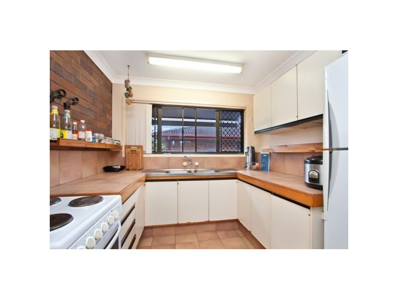 2/2 Blue Waters Cres, Tweed Heads West NSW 2485