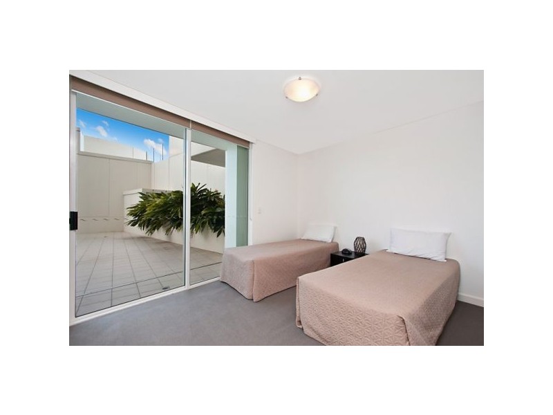 101 Kirra Surf Apartments 2 Creek Street, Kirra QLD 4225