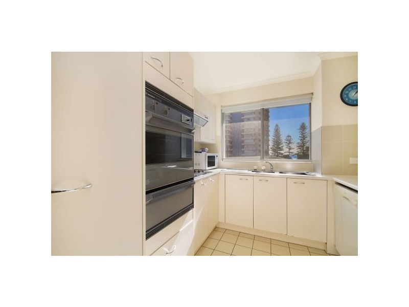 25/243 Boundary Street, Rainbow Bay QLD 4225