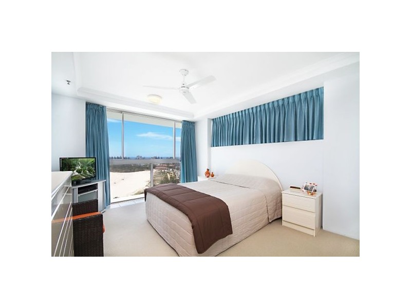 81/70 Marine Parade, Coolangatta QLD 4225