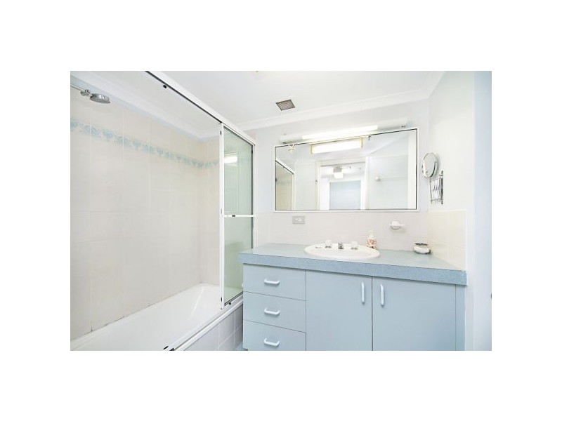 81/70 Marine Parade, Coolangatta QLD 4225