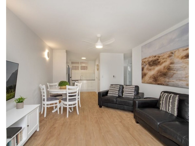 10/162 Marine Parade, Coolangatta QLD 4225